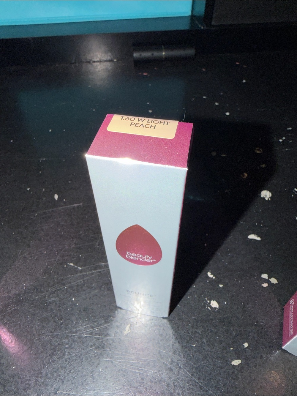 beautyblender Liquid Makeup in Light Peach with Pink Accent